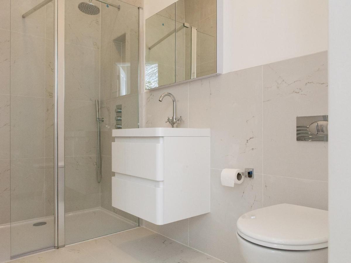 Pass The Keys - Spacious Flat With Private Sun Terrace In South East Londyn Zewnętrze zdjęcie